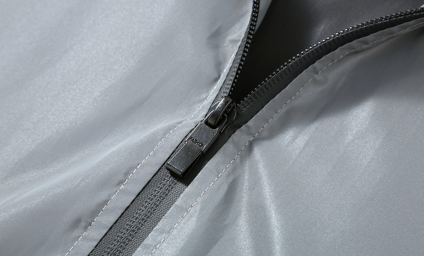[GOLD] Chromashift Reflective Windbreaker – Daily Wear, Night Runs, Rides & Color-Shifting