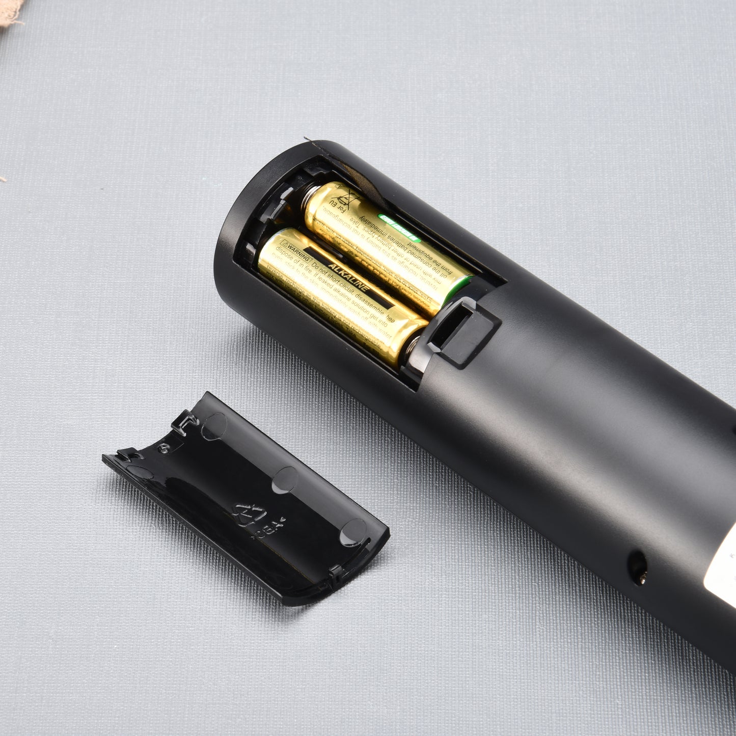 [GOLD] All-in-One Wine & Beer Opener Gift Set – Electric Corkscrew with Aerator & Vacuum Stopper + 2 x Push-Down Beer Opener